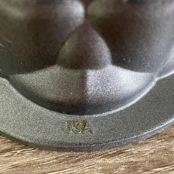 Nordic Ware Castle Bundt Cake Pan 10 Cup Cast Aluminum Mold Fantasy Design - Picture 13 of 15